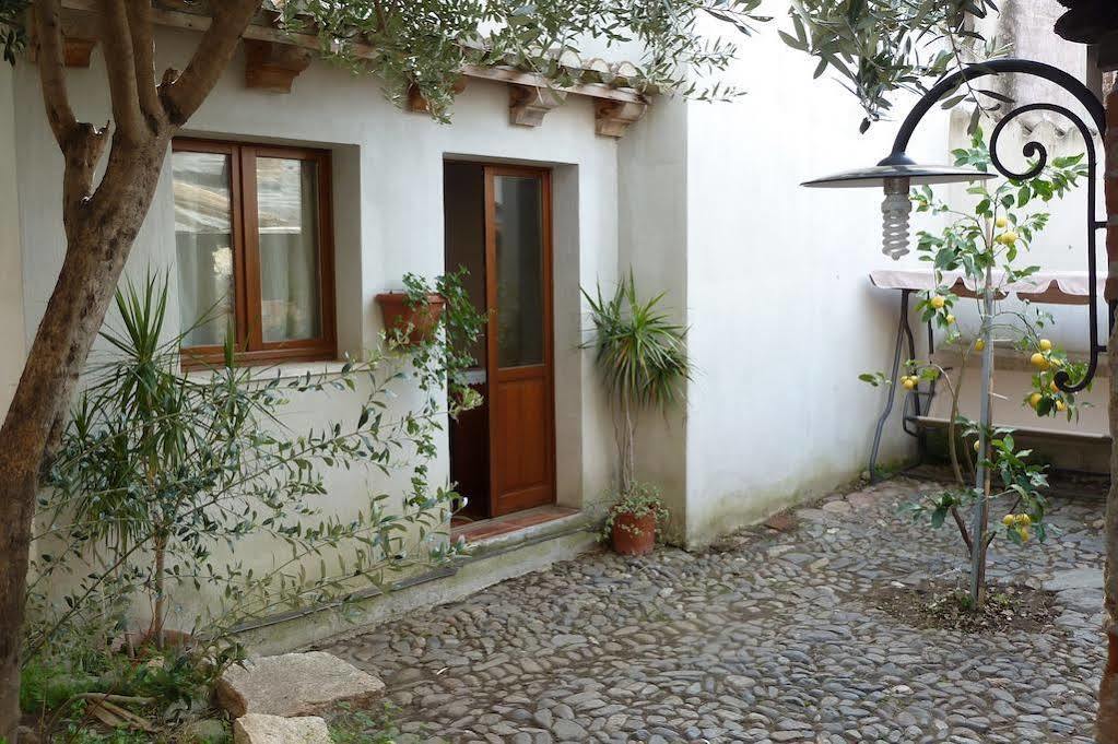 Casa Camboni-Dimora Storica Bed & Breakfast San Vito  Esterno foto